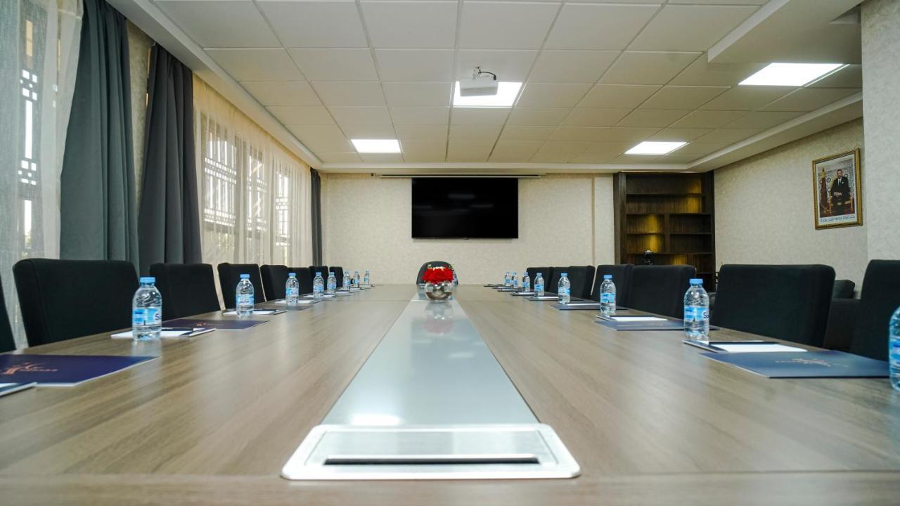 Razane Hotel Κενίτρα Εξωτερικό φωτογραφία