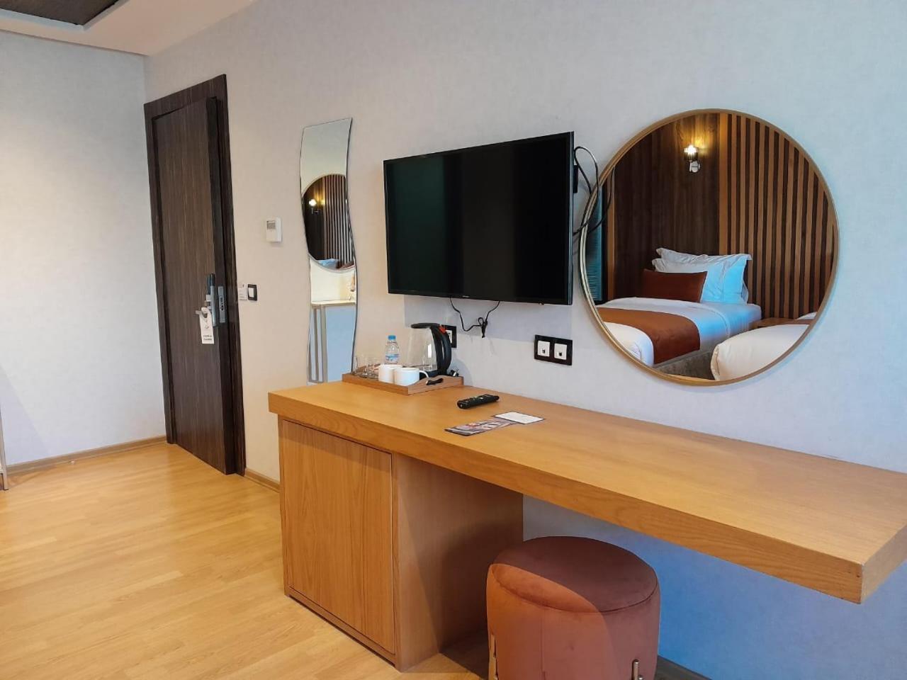 Razane Hotel Κενίτρα Εξωτερικό φωτογραφία